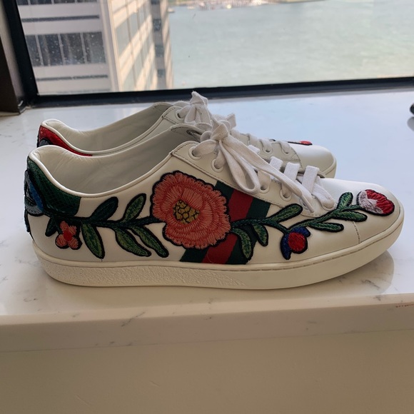 Gucci Ace Embroidery Rose Sneakers 